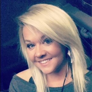 Meet your Posher, Brittney